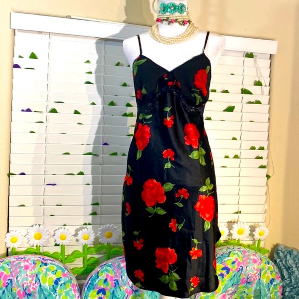 Cinema Etoile black with red floral nightgown or slip